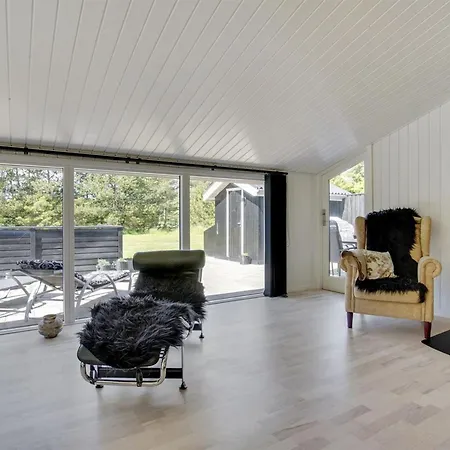 Ally - 250m From The Sea By Interhome Nyaraló *