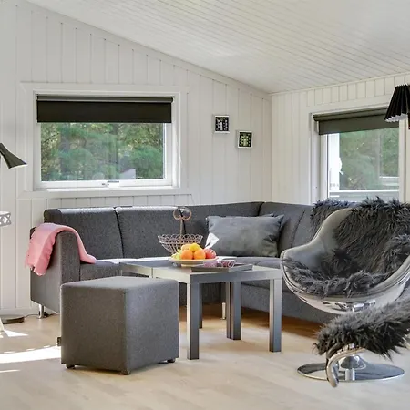 Ally - 250m From The Sea By Interhome *