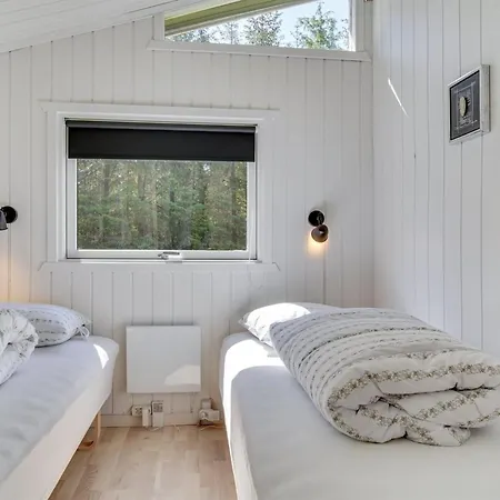 Ally - 250m From The Sea By Interhome Feriehus *